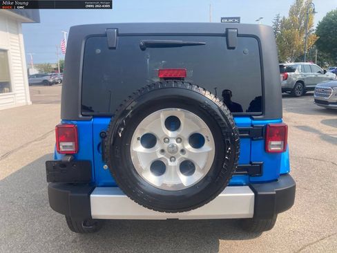 Used 2014 Jeep Wrangler Unlimited Sahara w/ Connectivity Group AWD/4WD image 6