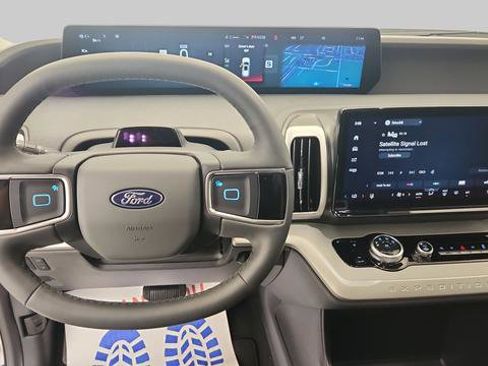 New 2025 Ford Expedition Max Active image 14