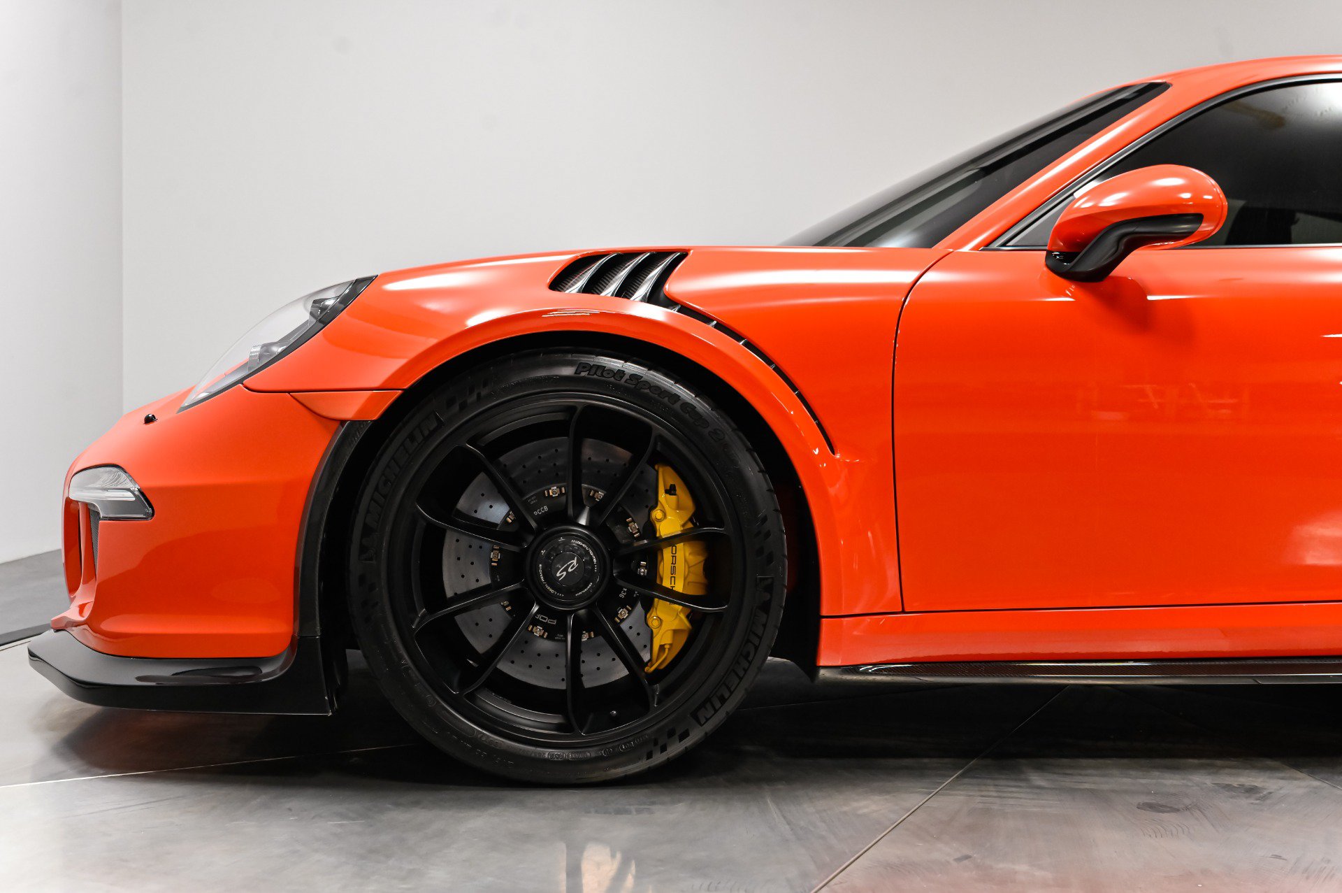 Used 2016 Porsche 911 GT3 RS RWD image 24