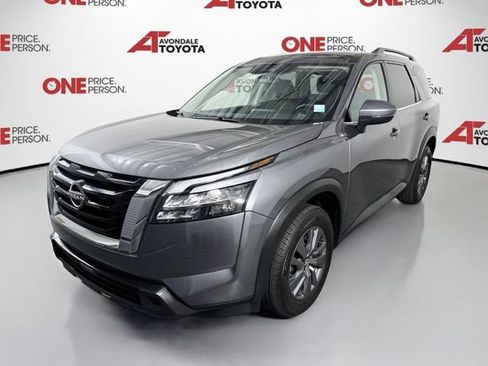 Used 2025 Nissan Pathfinder SV AWD/4WD image 3