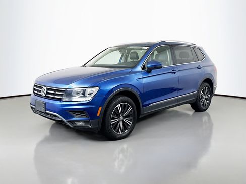 Used 2018 Volkswagen Tiguan SEL AWD/4WD image 4
