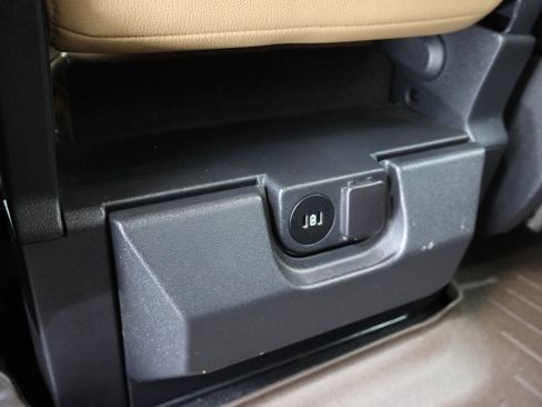 Used 2023 Ford F350 Lariat w/ FX4 Off-Road Package image 39