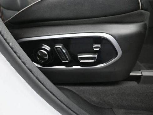 Used 2025 Jeep Grand Cherokee Summit AWD/4WD image 28