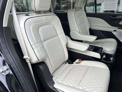 Used 2023 Lincoln Aviator Black Label w/ Jet Package image 57