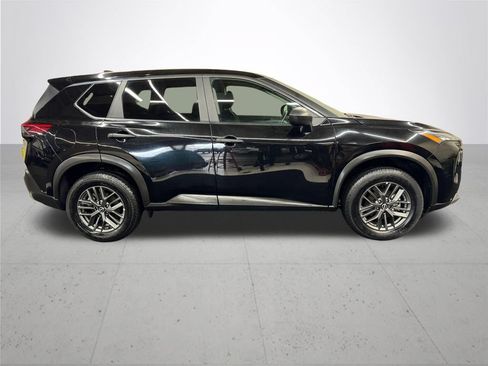 Used 2023 Nissan Rogue S AWD/4WD image 9