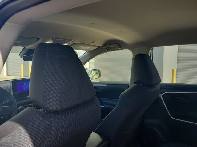 Certified 2025 Toyota RAV4 LE FWD image 15