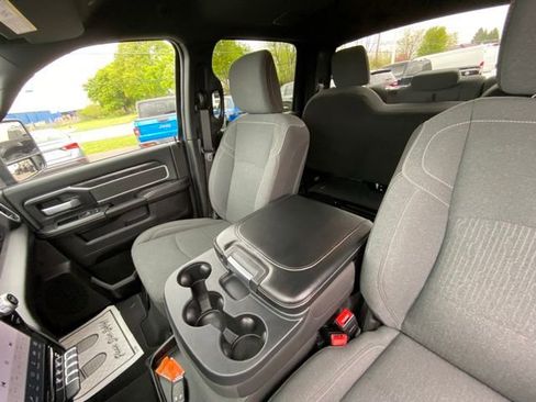 Used 2024 RAM 2500 Big Horn w/ Night Edition AWD/4WD image 10