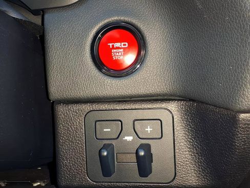 Certified 2025 Toyota Tundra Limited image 22