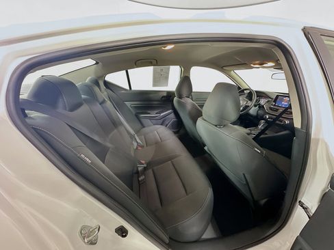 Used 2025 Nissan Altima 2.5 SV image 28