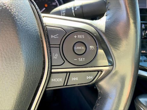 Used 2024 Toyota Camry SE w/ Convenience Package image 23