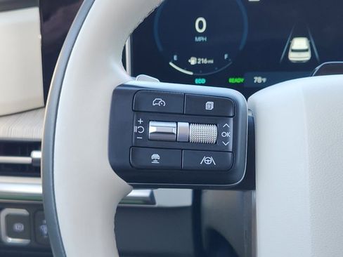 Used 2025 Hyundai Santa Fe Calligraphy image 29