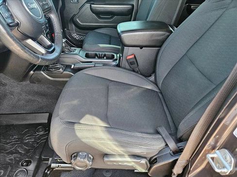 Used 2019 Jeep Wrangler Unlimited Sport S AWD/4WD image 15