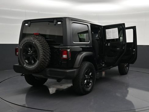 Used 2021 Jeep Wrangler Unlimited Sport AWD/4WD image 36