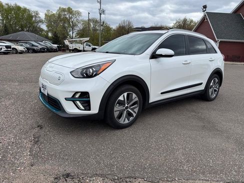 Used 2022 Kia Niro EX Premium FWD image 10