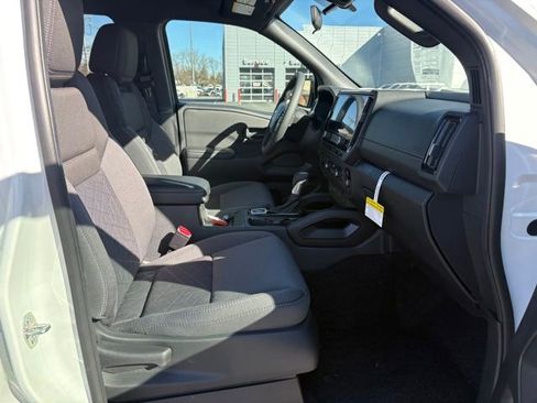 Used 2026 Nissan Frontier SV w/ All-Weather Content Package AWD/4WD image 22