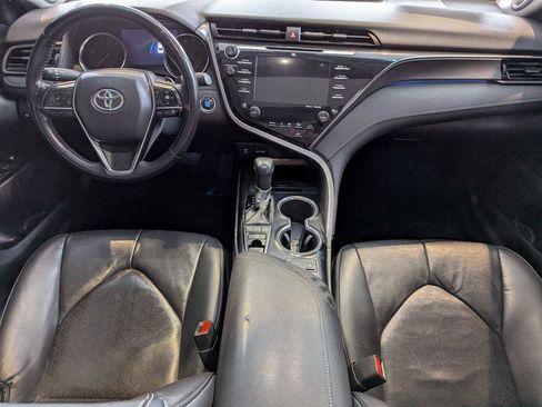 Used 2019 Toyota Camry XSE FWD image 14