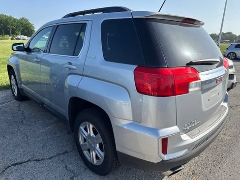 Used 2016 GMC Terrain SLE w/ Convenience Package FWD image 3