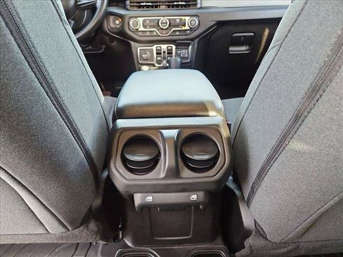 Used 2025 Jeep Gladiator Sport AWD/4WD image 16
