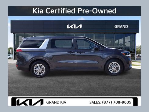 Certified 2023 Kia Carnival LX image 1