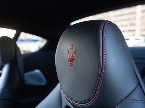 Used 2024 Maserati GranTurismo Trofeo image 23