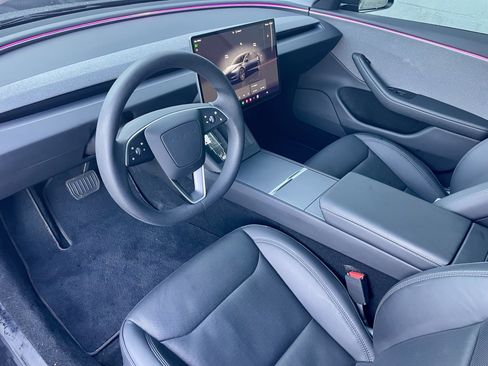 Used 2025 Tesla Model 3 Long Range image 13