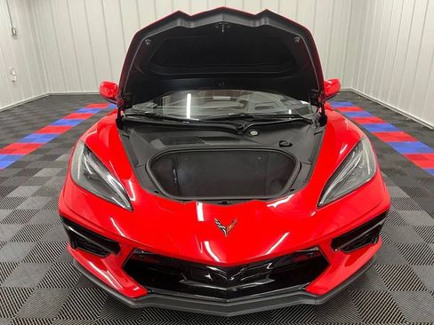 Used 2021 Chevrolet Corvette Stingray Preferred Cpe w/ Z51 Performance Package RWD image 23