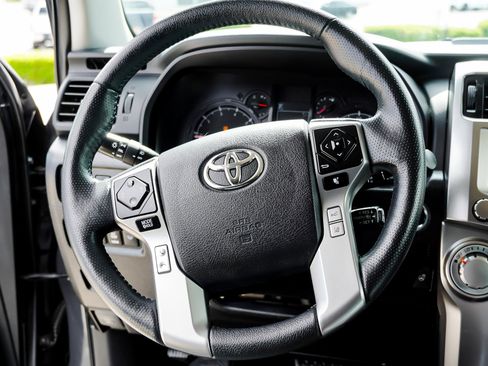 Certified 2024 Toyota 4Runner SR5 Premium w/ SR5 Premium Package AWD/4WD image 31