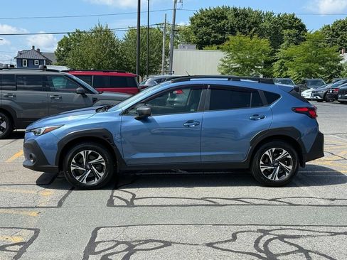 Used 2024 Subaru Crosstrek 2.0i Premium AWD/4WD image 2