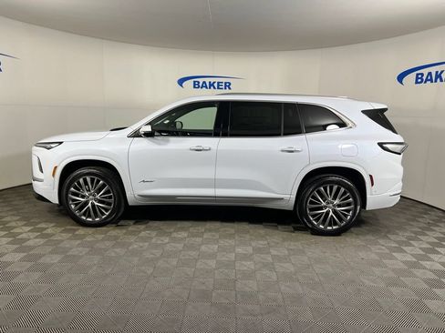 Used 2026 Buick Enclave Avenir w/ Super Cruise Package FWD image 2