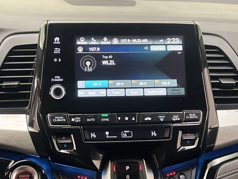 Used 2018 Honda Odyssey Elite image 16