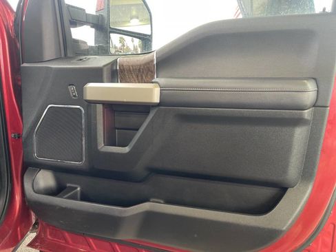 Used 2018 Ford F250 Lariat w/ Lariat Ultimate Package image 32