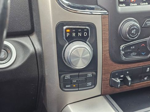 Used 2018 RAM 1500 Laramie w/ Convenience Group AWD/4WD image 39