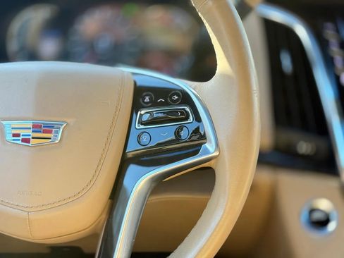 Used 2018 Cadillac Escalade ESV Platinum AWD/4WD image 21