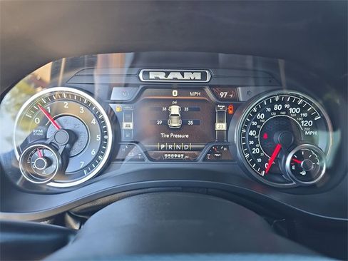 Certified 2022 RAM 1500 Big Horn image 25