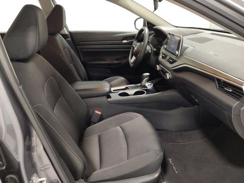 Used 2024 Nissan Altima 2.5 SV FWD image 21