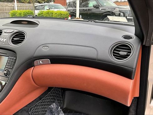 Used 2007 Mercedes-Benz SL 550 image 25