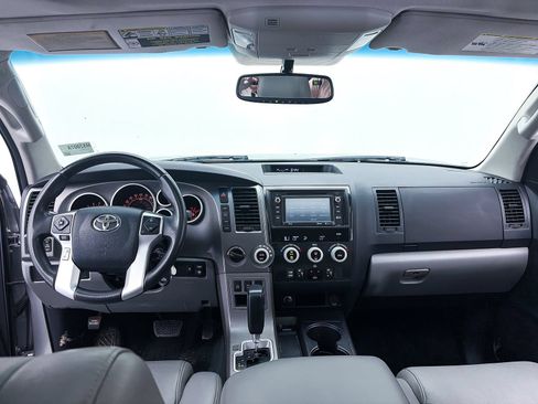 Used 2017 Toyota Sequoia SR5 w/ Premium Package AWD/4WD image 20