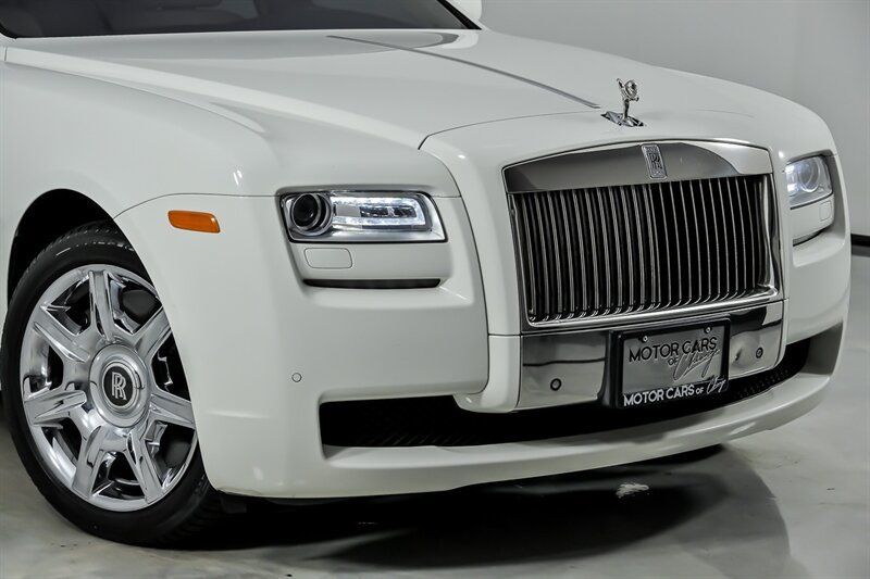 Used 2010 Rolls-Royce Ghost RWD image 3