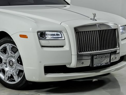 Used 2010 Rolls-Royce Ghost RWD image 3