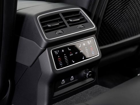 Used 2023 Audi RS 6 image 25