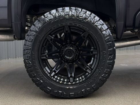 Used 2026 GMC Sierra 2500 Denali w/ Denali Reserve Package AWD/4WD image 11