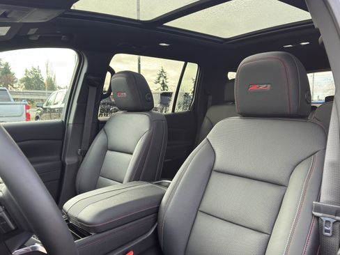 New 2026 Chevrolet Traverse Z71 w/ Driver Confidence Package image 10