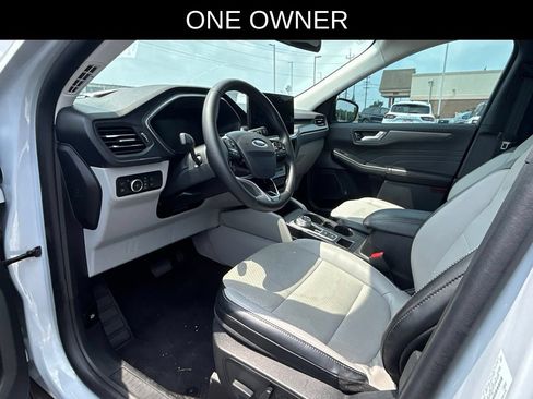 Used 2025 Ford Escape SE FWD image 7
