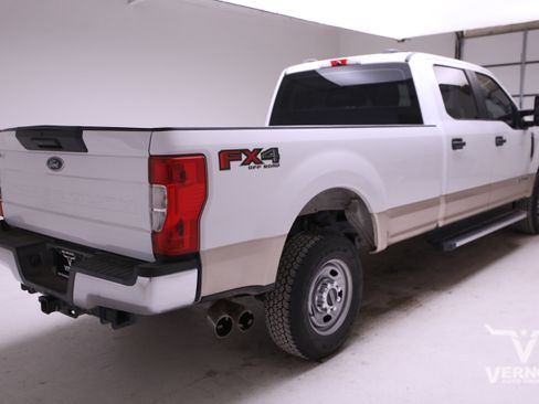 Used 2022 Ford F250 XL w/ STX Appearance Package image 4