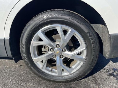 Used 2019 Chevrolet Equinox Premier image 11