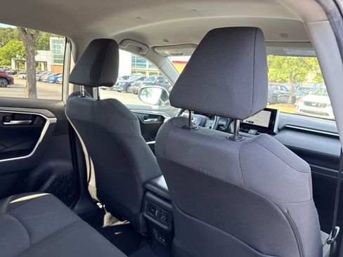 Used 2024 Toyota RAV4 XLE FWD image 22