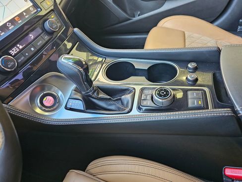 Used 2017 Nissan Maxima SR image 28