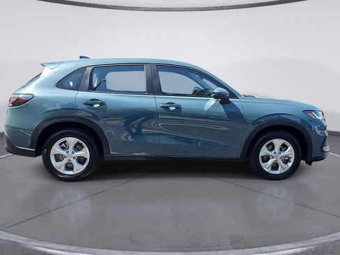 Used 2025 Honda HR-V LX image 2