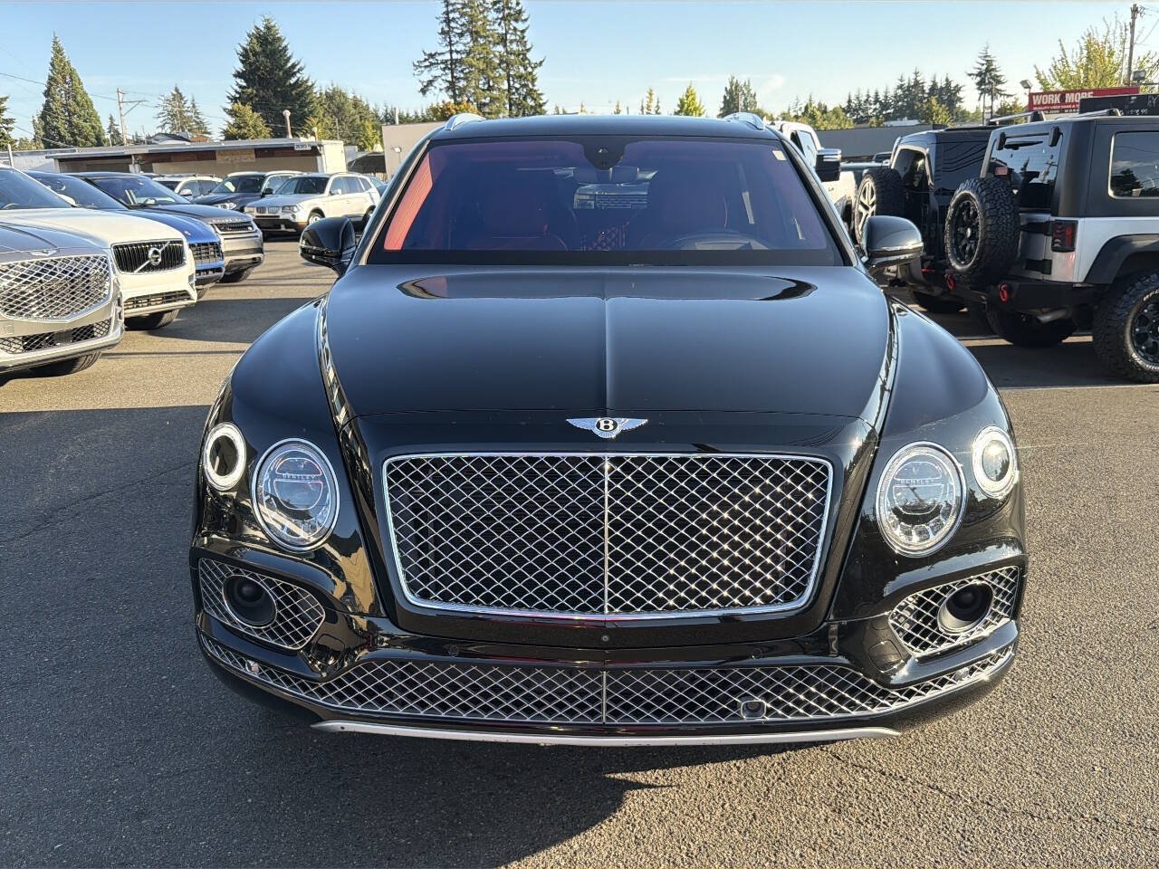 Used 2017 Bentley Bentayga AWD/4WD image 15