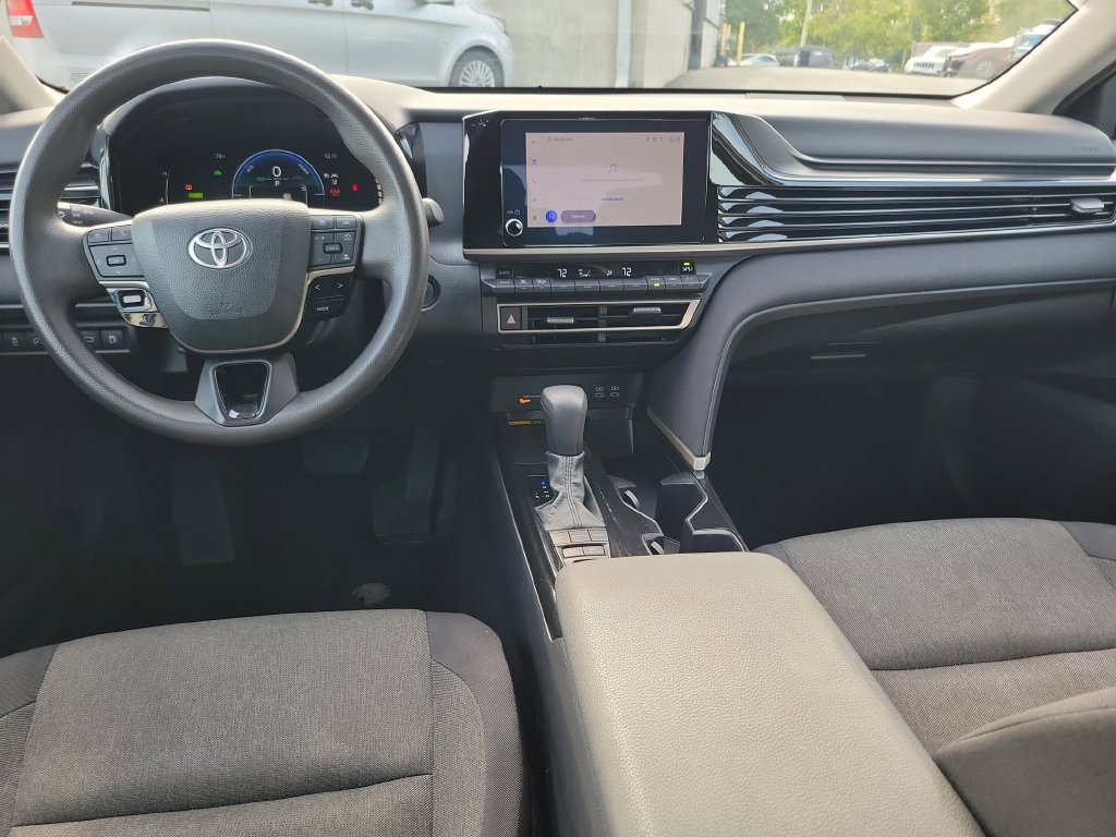 Used 2025 Toyota Camry LE FWD image 12
